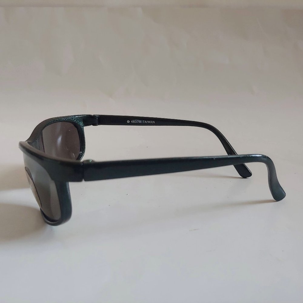 NWT TruVintage 90's Kids Nylon 8 Base Wrap around Smoke Mirrored Sunglasses - Picture 2 of 4